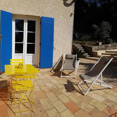 Des Hibiscus Bed & Breakfast *